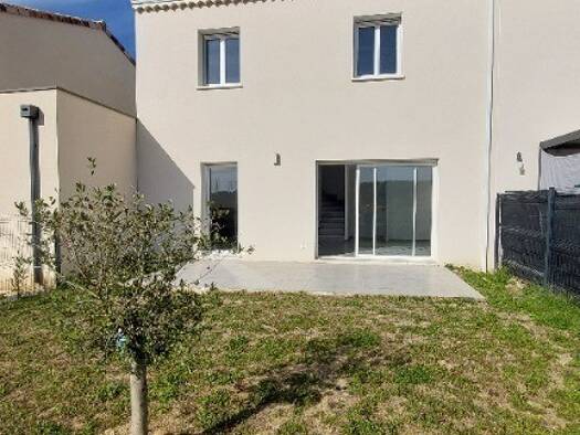 Villa à louer 990 € 4 pièces 3 chambres 84,9 m² 150 m² de terrain Montelimar 26200
