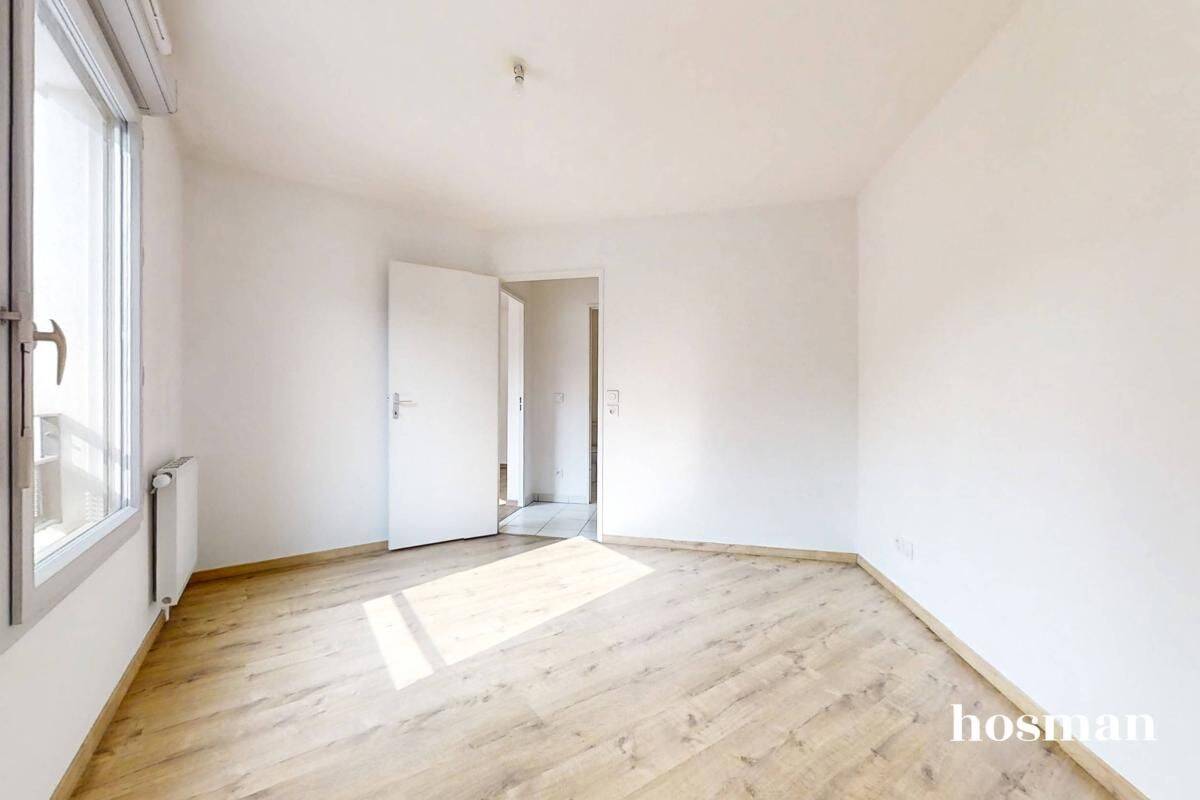 Appartement de 3 pièces de 70,1m² avec balcon et garage - Limite — 10