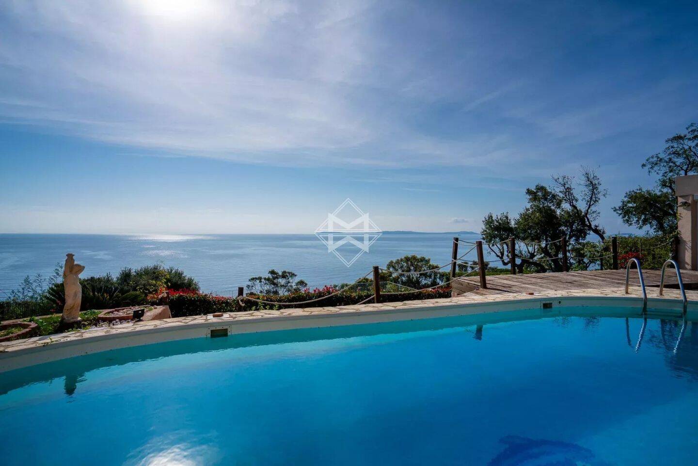 Maison à vendre, 175m², RAYOL CANADEL SUR MER