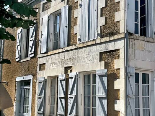 Maison à vendre 348 000 € 5 pièces 4 chambres 160 m² 177 m² de terrain Saint-Sauveur-d'Aunis 17540