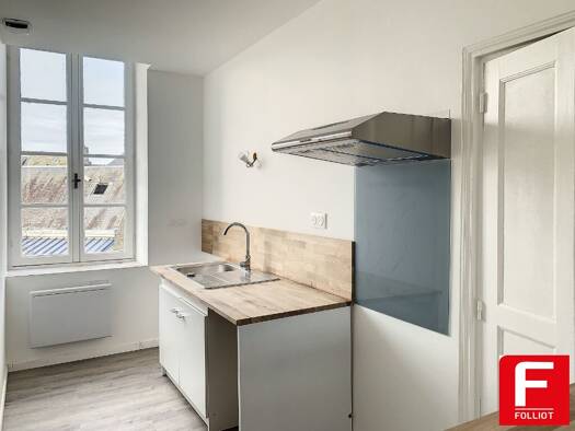 Appartement à louer 430 € 2 pièces 1 chambre 34 m² Étage 1/2 Pontorson 50170