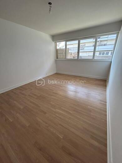 Appartement à vendre 129 000 € 3 pièces 2 chambres 64 m² RDC Les Cinéastes Épinay-sous-Sénart 91860