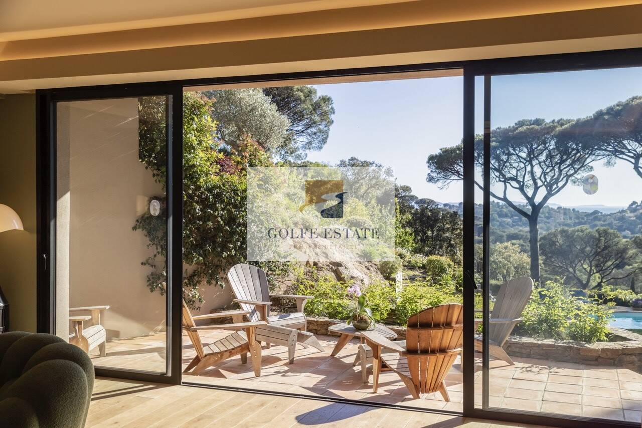 Maison à vendre, 365m², LA CROIX VALMER