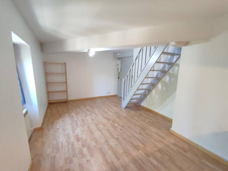 Maison à louer, 27m², CREMIEU