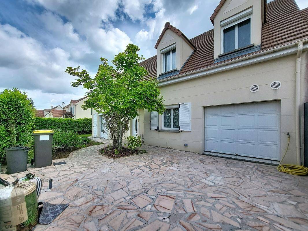 Maison à vendre, 147m², ROISSY EN BRIE