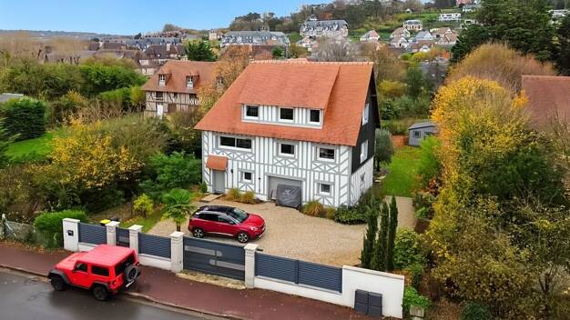 Villa à vendre 1 610 000 € 7 pièces 6 chambres 217 m² 686 m² de terrain Deauville 14800