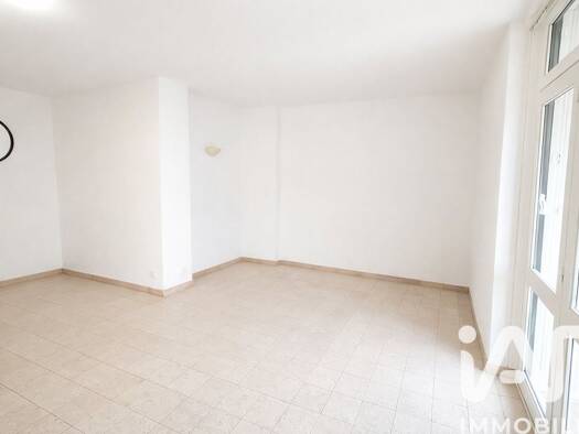 Appartement à vendre 115 000 € 3 pièces 2 chambres 74 m² Étage 4/9 Gare Perpignan 66000