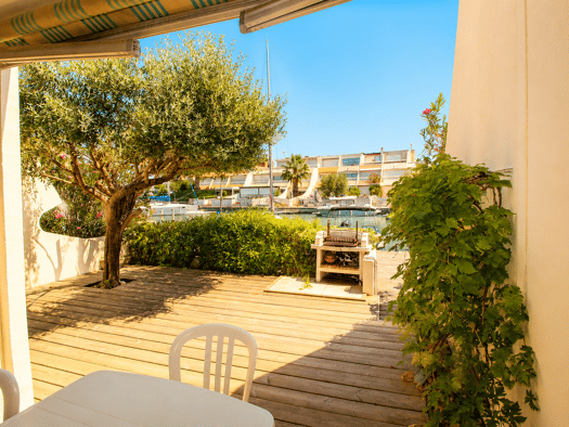 Appartement à vendre 420 000 € 3 pièces 1 chambre 39 m² RDC Sud Le Grau-du-Roi 30240