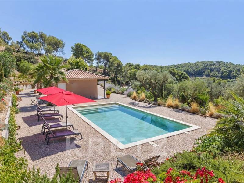 Maison à vendre, 215m², LA CADIERE D'AZUR