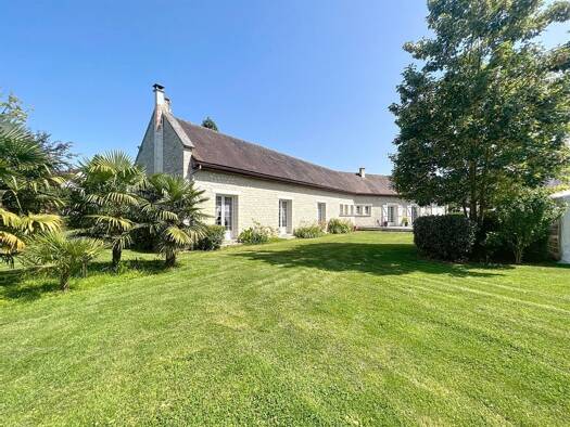 Maison à vendre 392 000 € 8 pièces 6 chambres 313 m² 5 500 m² de terrain Trucy 02860
