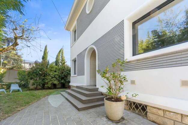 Villa à vendre 1 380 000 € 8 pièces 5 chambres 165 m² 380 m² de terrain Porte Jaune Garches 92380