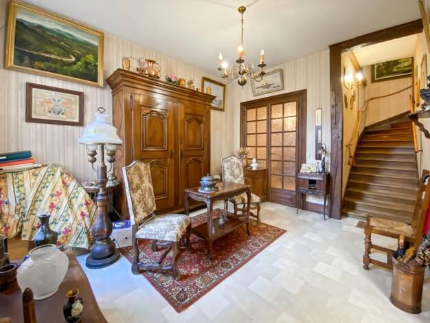 Maison à vendre 159 900 € 5 pièces 4 chambres 139 m² 104 m² de terrain École primaire Scaliger-École maternelle Scaliger Agen 47000