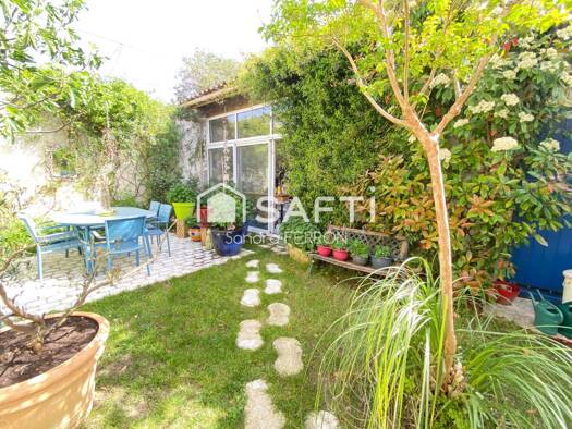 Maison à vendre 274 000 € 7 pièces 3 chambres 195 m² 326 m² de terrain Matha 17160