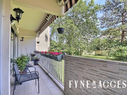 Appartement à vendre 279 900 € 4 pièces 3 chambres 96 m² RDC/7 La Plaine-Santy Lyon 8ème arrondissement 69008