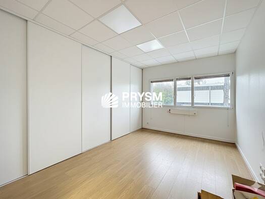 Espace bureau à louer 393 € 18,8 m² de bureaux Nord Est Saint-Grégoire 35760