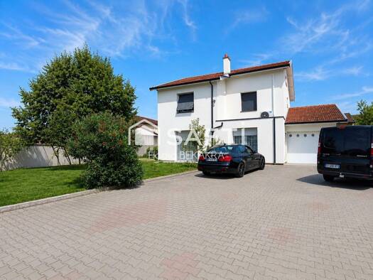 Maison à vendre 388 500 € 8 pièces 7 chambres 126 m² 1 000 m² de terrain Saint-Rambert-d'Albon 26140