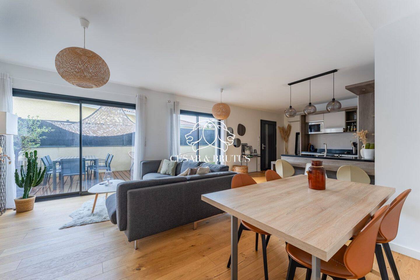 Maison à vendre, 132m², SAINT GENIS LES OLLIERES