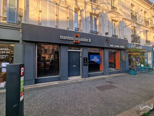 Local commercial à vendre 249 900 € 70 m² de surface de vente divisible Gate Vigne Mantes-la-Jolie 78200