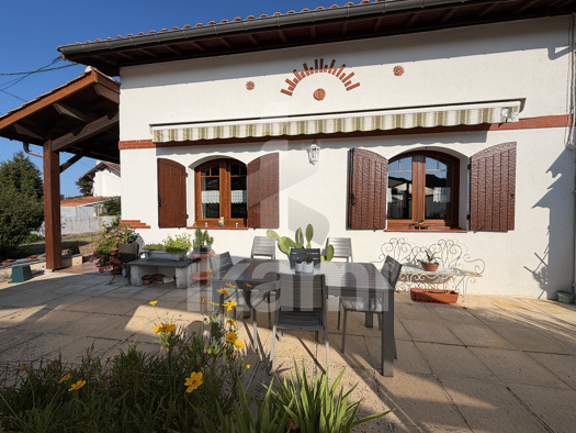 Maison à vendre 626 000 € 6 pièces 4 chambres 145 m² 1 970 m² de terrain Salles 33770