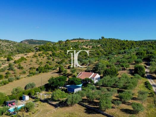Maison de plain-pied à vendre 299 000 € 3 pièces 1 chambre 115 m² 4 362 m² de terrain Saint-Brès 30500