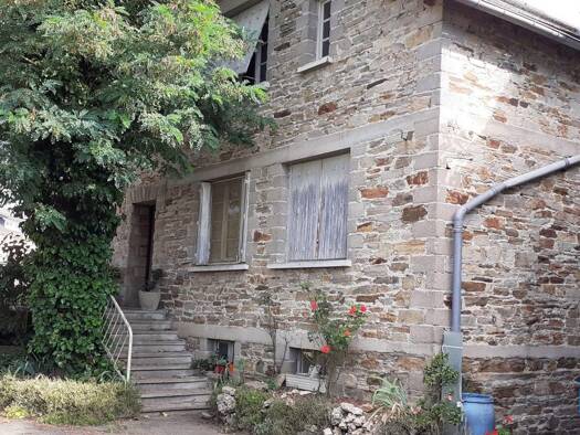 Maison de plain-pied à vendre 169 000 € 7 pièces 5 chambres 160 m² 800 m² de terrain Réquista 12170