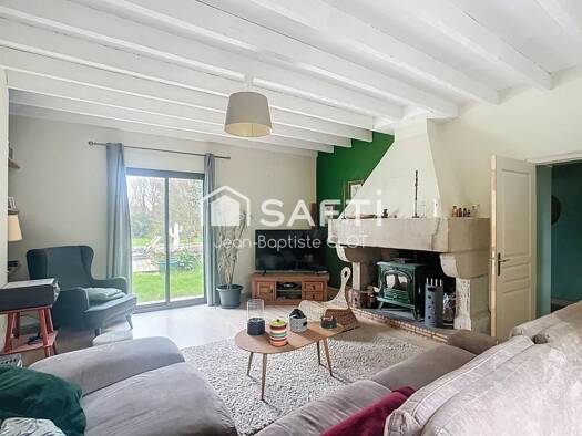 Maison à vendre 273 500 € 8 pièces 4 chambres 185 m² 1 665 m² de terrain Barsac 33720