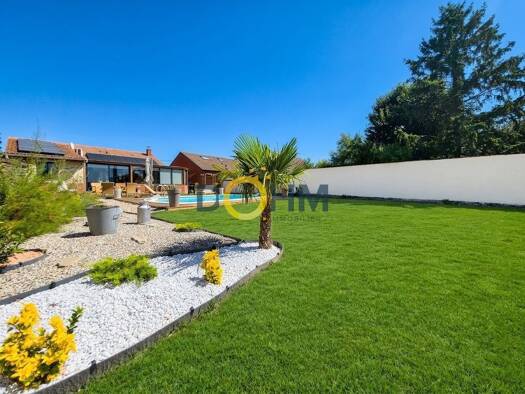 Maison de plain-pied à vendre 320 000 € 6 pièces 2 chambres 154 m² 1 060 m² de terrain Drocourt 62320