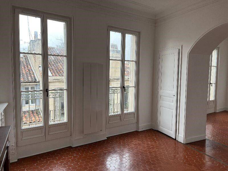 Maison à louer, 98m², MARSEILLE 6E