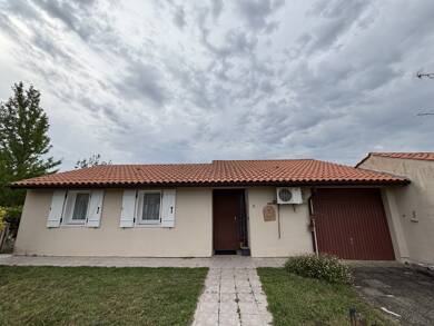 Maison de plain-pied à vendre 150 000 € 8 pièces 3 chambres 80 m² 364 m² de terrain Saint Aulaye Puymangou 24410