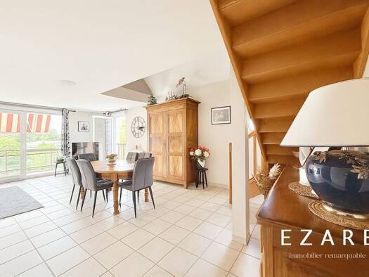 Duplex à vendre 450 000 € 5 pièces 4 chambres 127,9 m² Étage 3/3 Dijon 21000