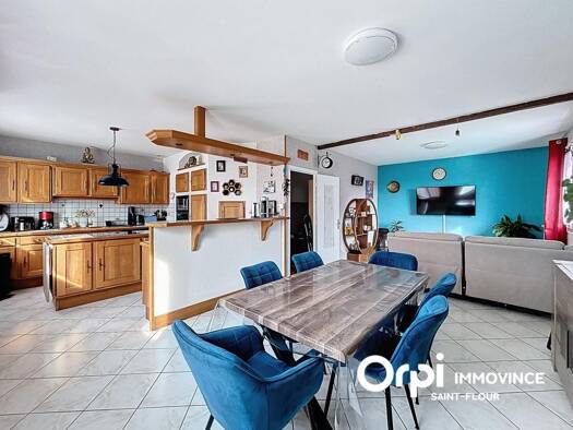 Maison à vendre 196 500 € 5 pièces 4 chambres 110 m² 673 m² de terrain Nord Saint-Flour 15100