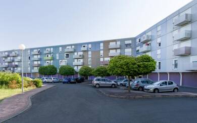 Appartement à louer 745 € 4 pièces 3 chambres 75 m² 4ème étage Les Huches Quetigny 21800