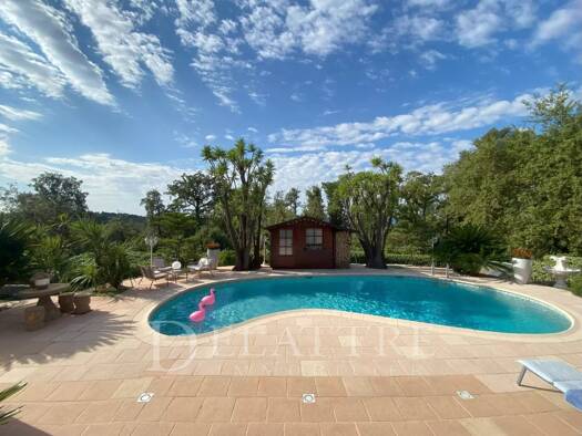 Maison de plain-pied à vendre 980 000 € 5 pièces 4 chambres 1 500 m² de terrain Opio 06650