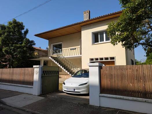 Maison à vendre 213 000 € 7 pièces 5 chambres 148 m² 747 m² de terrain Cazères 31220