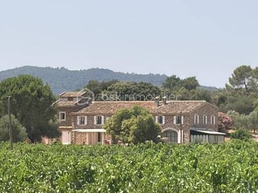 Maison à vendre 1 450 000 € 11 pièces 6 chambres 420 m² Le Luc 83340