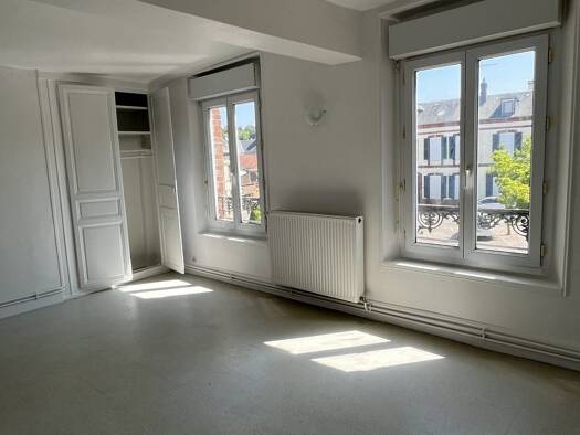 Appartement à louer 653 € 2 pièces 1 chambre 48,8 m² Étage 1/2 Étrépagny 27150