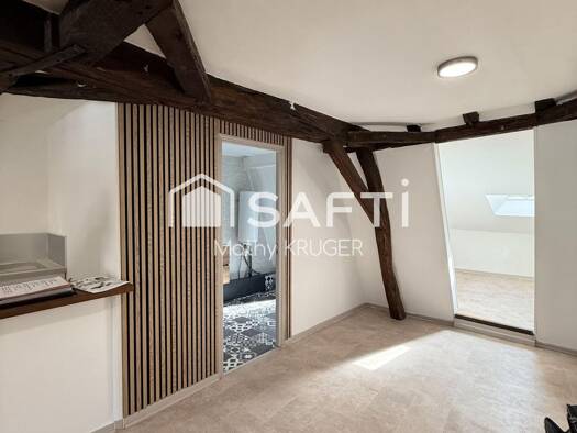 Appartement à vendre 89 999 € 3 pièces 2 chambres 69 m² Étage 2/2 Aérodrome Bergerac 24100