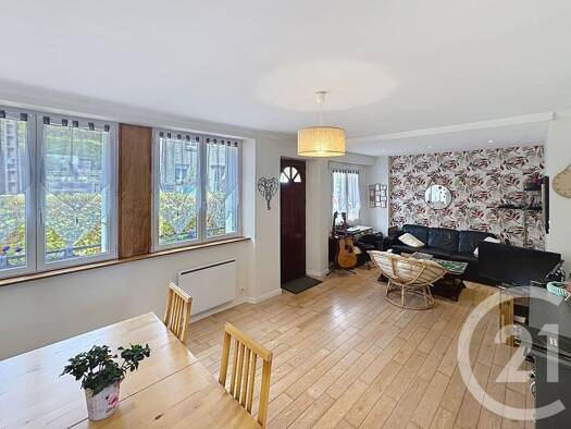 Maison à vendre 233 200 € 5 pièces 4 chambres 93 m² 422 m² de terrain Landerneau 29800