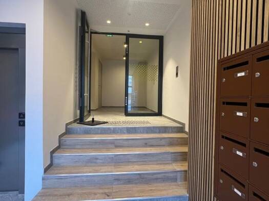 Appartement à louer 1 351 € 3 pièces 2 chambres 62,5 m² RDC Victor Hugo Fontenay-sous-Bois 94120