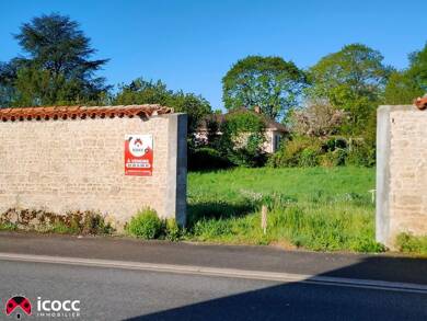 Terrain à vendre 65 100 € 559 m² de terrain Nord Est Luçon 85400