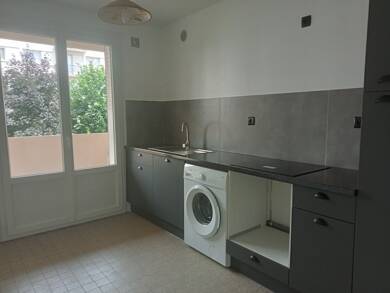 Appartement à louer 660 € 3 pièces 2 chambres 58 m² 1er étage Arsenal Roanne 42300