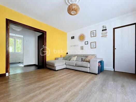 Appartement à vendre 129 000 € 4 pièces 3 chambres 69 m² Étage 1/7 Mairie Fontaine 38600