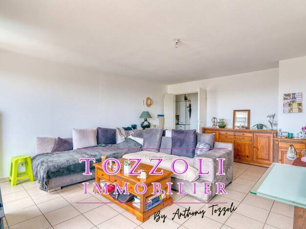 Appartement à vendre 198 000 € 4 pièces 3 chambres 86 m² Étage 5/5 Saint Hubert L Isle d Abeau 38080