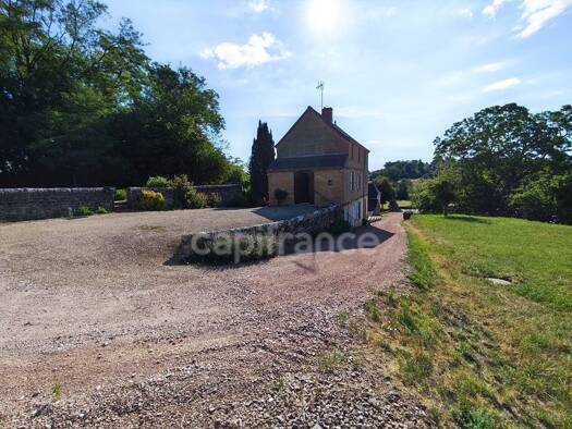 Maison à vendre 103 000 € 4 pièces 2 chambres 90 m² 1 542 m² de terrain Saint-Vincent-Bragny 71430