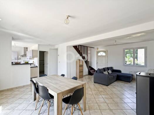 Maison à vendre 199 000 € 4 pièces 3 chambres 84 m² 819 m² de terrain Les Ventes 27180
