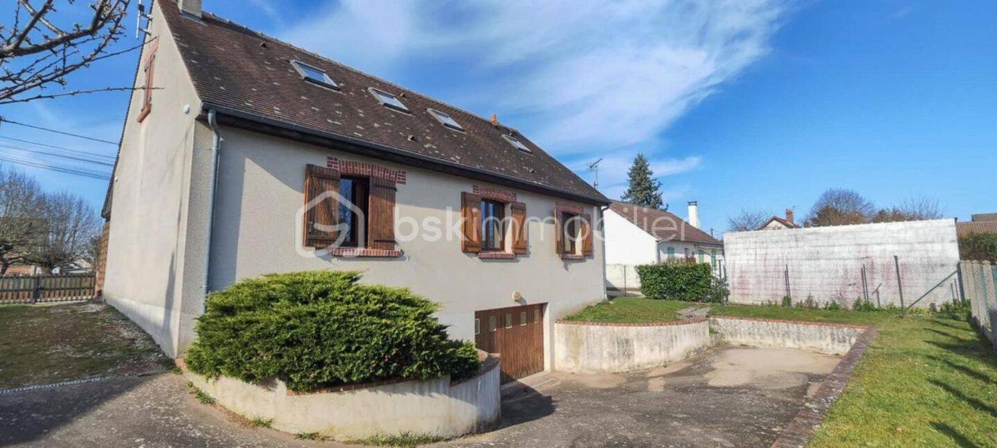 Maison à vendre, 115m², OUZOUER SUR LOIRE