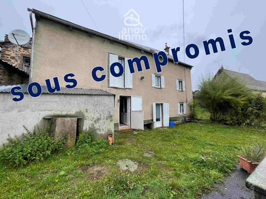Maison à vendre 68 000 € 4 pièces 3 chambres 89 m² 497 m² de terrain Neuvéglise-sur-Truyère 15260