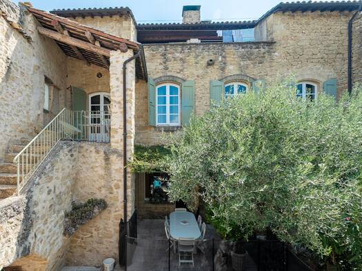 Maison à vendre 920 000 € 9 pièces 5 chambres 315 m² 441 m² de terrain Lauris 84360