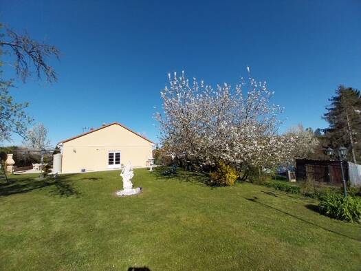 Maison de plain-pied à vendre 359 000 € 6 pièces 3 chambres 176 m² 1 300 m² de terrain Hombourg-Haut 57470