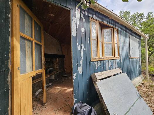 Propriété de loisirs à vendre 16 000 € 35 m² de terrain Pignans 83790